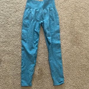 NVGTN teal scrunch seamless leggings